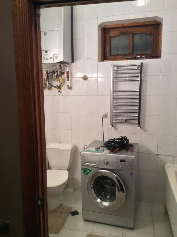 באטומי Gurami Guest House 1 מראה חיצוני תמונה