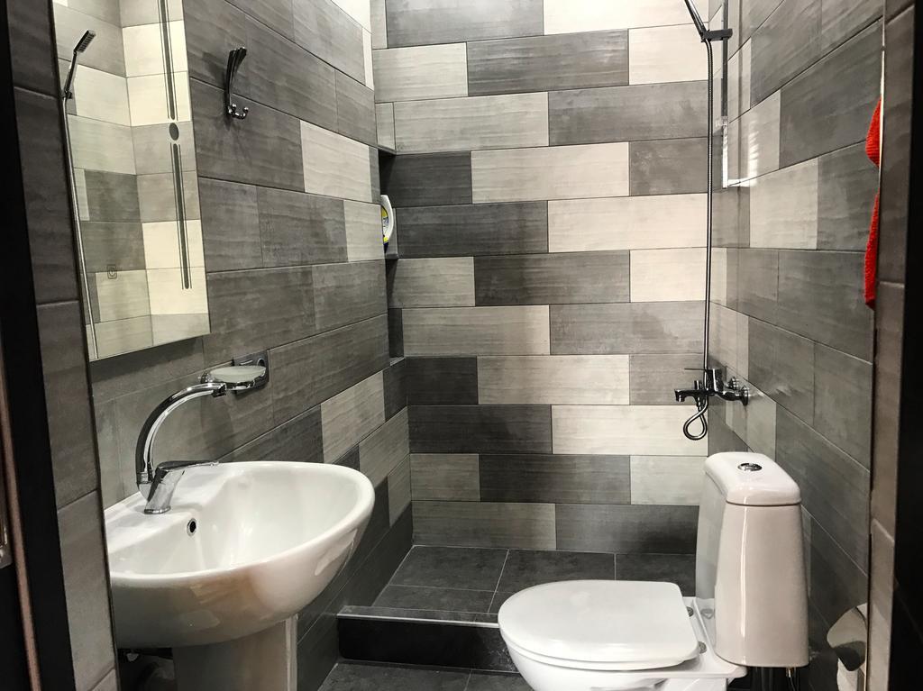 באטומי Gurami Guest House 1 מראה חיצוני תמונה